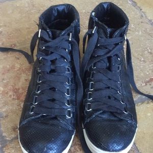 Steve Madden black shoes
